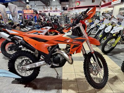 2025 KTM 150 XC-W - Photo 6