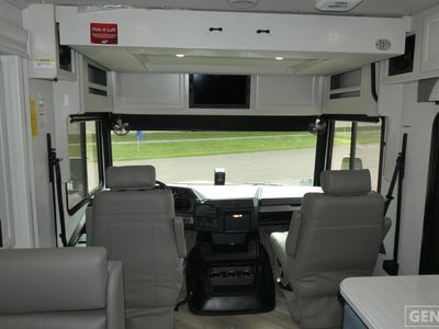 2026 Fleetwood Bounder - Photo 12