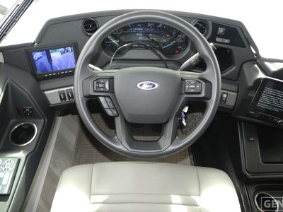 2026 Fleetwood Bounder - Photo 9