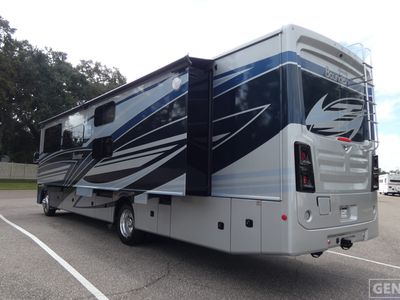 2026 Fleetwood Bounder - Photo 4