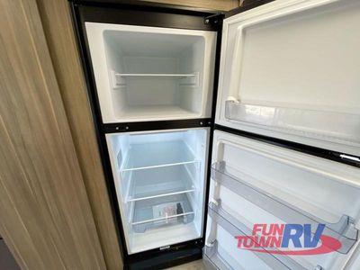 2025 Forest River RV Wildwood X-Lite - Photo 24