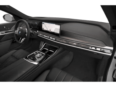 2026 BMW 7 Series — photo 12 view