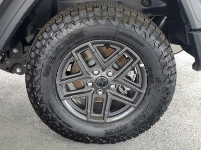 2026 Jeep Wrangler — photo 7 view