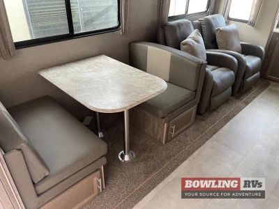 2020 Aurora 33RLTS — photo 8 view