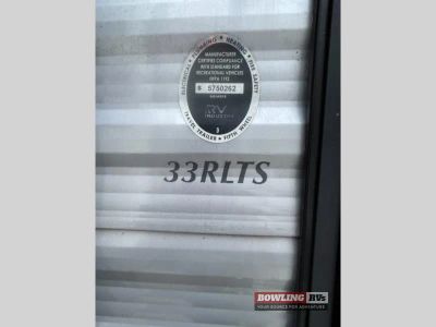 2020 Aurora 33RLTS — engine compartment view
