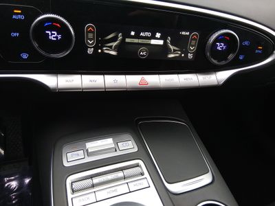 2025 Genesis GV70 - Photo 13