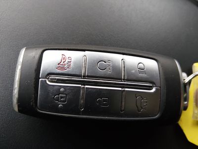 2025 Genesis GV70 - Photo 15