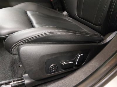 2024 BMW 3 Series - Photo 23