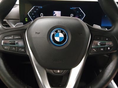 2024 BMW 3 Series - Photo 12