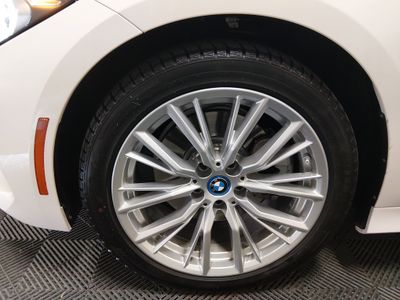 2024 BMW 3 Series - Photo 10