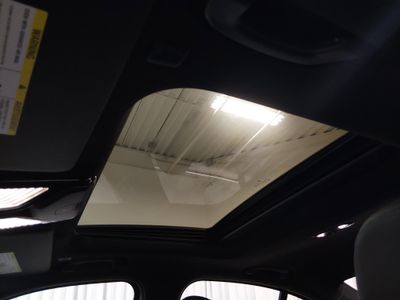 2024 BMW 3 Series - Photo 25