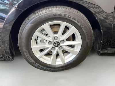 2025 Toyota Camry — photo 11 view