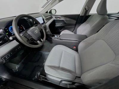 2025 Toyota Camry — photo 12 view