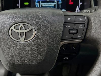 2025 Toyota Camry — photo 17 view