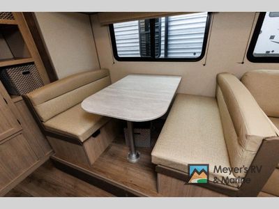 2025 Coachmen RV Catalina Summit Series 7 - Photo 17
