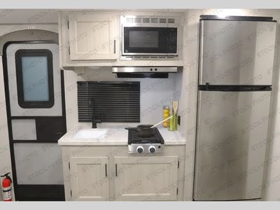 2025 Coachmen RV Catalina Summit Series 7 - Photo 33