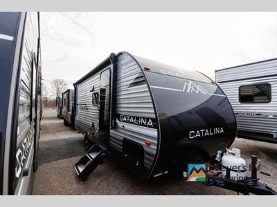 2025 Coachmen RV Catalina Summit Series 7 - Photo 1