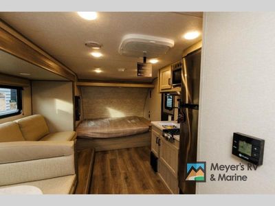 2025 Coachmen RV Catalina Summit Series 7 - Photo 8