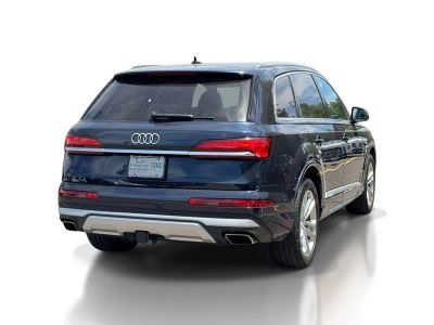 2025 Audi Q7 — interior view