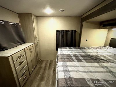2023 Coachmen Catalina — photo 17 view