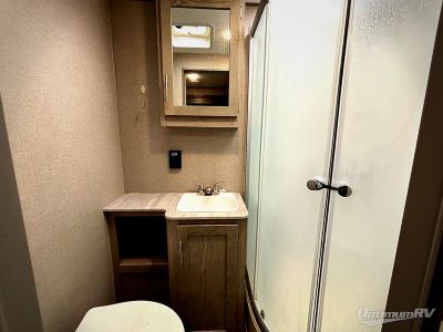 2023 Coachmen Catalina — photo 16 view
