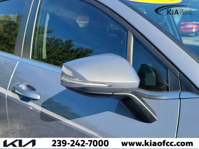 2025 Kia Sportage — photo 8 view