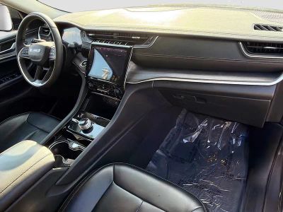 2023 Jeep Grand Cherokee L — photo 15 view