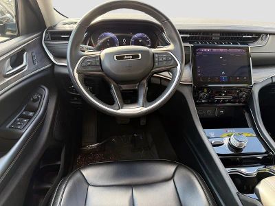 2023 Jeep Grand Cherokee L — photo 18 view