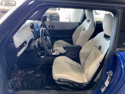 2026 MINI Hardtop 2 Door - Photo 13