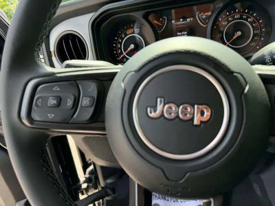 2026 Jeep Wrangler — photo 18 view