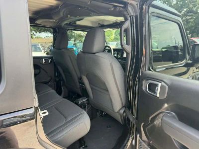 2026 Jeep Wrangler — photo 29 view