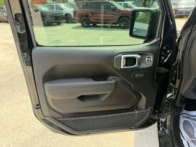 2026 Jeep Wrangler — photo 12 view