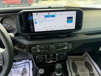 2026 Jeep Wrangler — photo 16 view