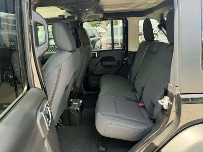 2026 Jeep Wrangler — photo 27 view