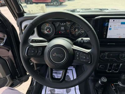 2026 Jeep Wrangler — photo 17 view