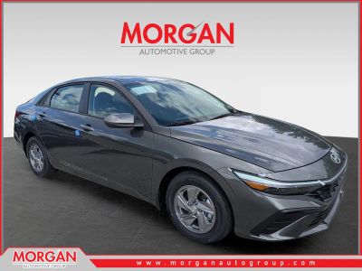 2026 Hyundai ELANTRA SE in Amazon Gray — front three-quarter view