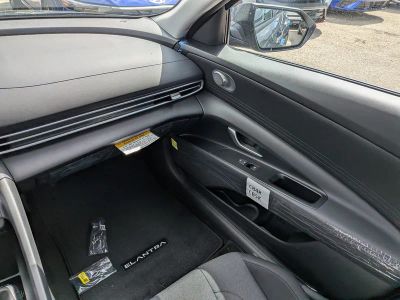 2026 Hyundai ELANTRA — photo 17 view