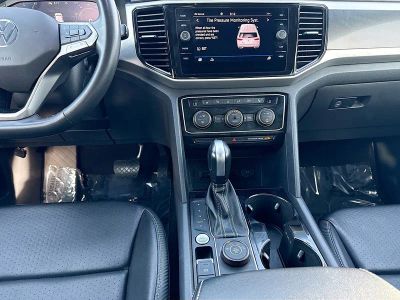 2022 Volkswagen Atlas Cross Sport — photo 19 view