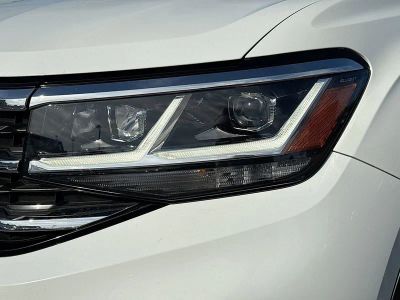 2022 Volkswagen Atlas Cross Sport — photo 9 view