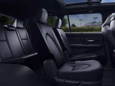 2026 Toyota Grand Highlander Hybrid - Photo 2