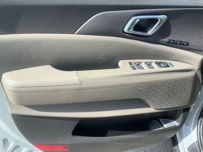 2026 Kia Carnival — photo 16 view