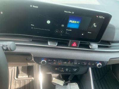 2026 Kia Carnival — photo 12 view