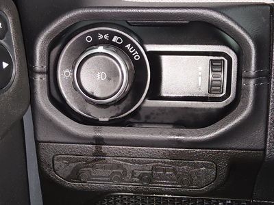 2024 Jeep Wrangler — photo 13 view
