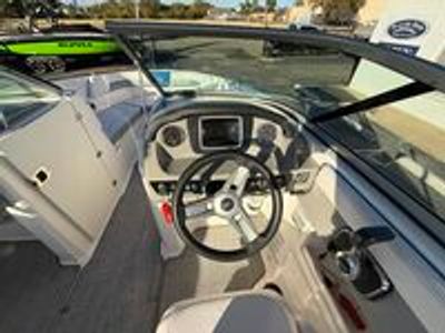 2019 Chaparral 23 Surf - Photo 18