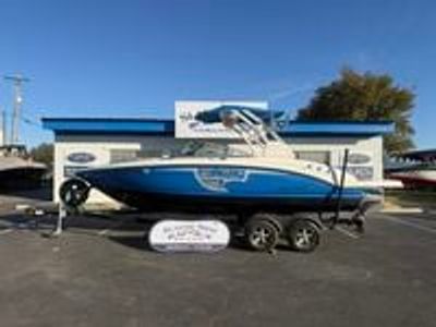 2019 Chaparral 23 Surf - Photo 1