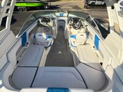 2019 Chaparral 23 Surf - Photo 10