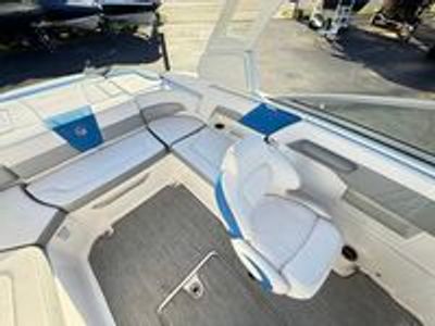 2019 Chaparral 23 Surf - Photo 16