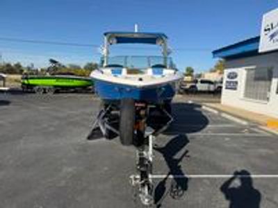 2019 Chaparral 23 Surf - Photo 4