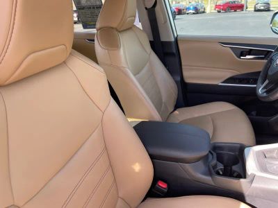 2021 Toyota RAV4 — photo 15 view
