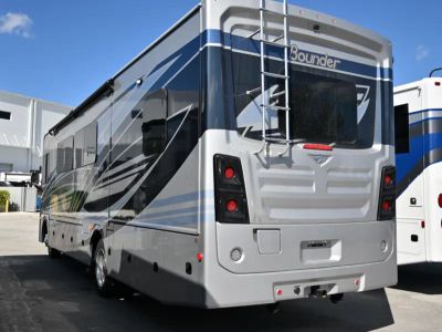 2026 Fleetwood BOUNDER - Photo 45